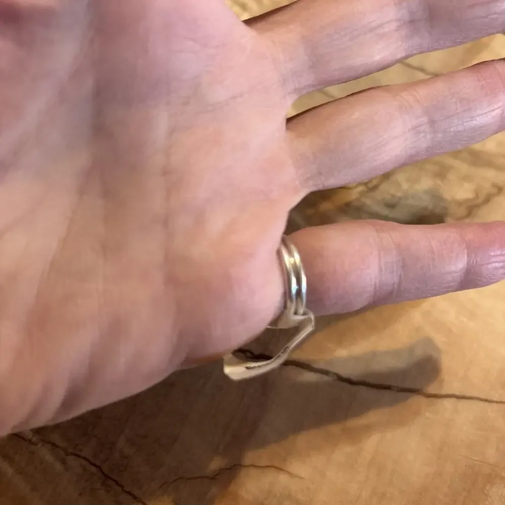 Native American Navajo Sterling Silver Ring w. Turquoise Setting: Size 5.5 - Picture 5 of 6